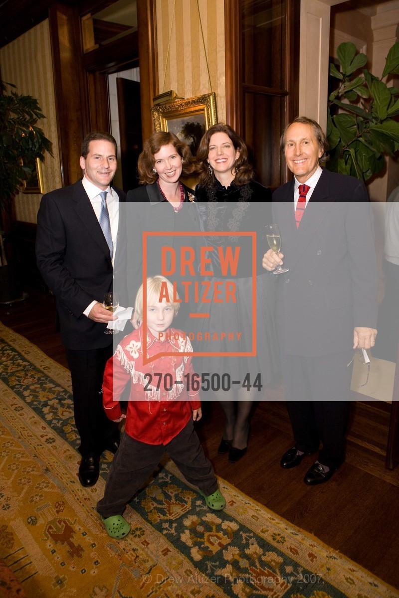 Laurent Huguenin, Elizabeth Warner, Pasha Thornton, Laney Thornton, (Front) William Thornton, National Kidney Foundation Authors Dinner, US, November 10th, 2007, Photo #270-16500-44 Laurent Huguenin, Elizabeth Warner, Pasha Thornton, Laney Thornton, (Front) William Thornton, Photo #270-16500-44