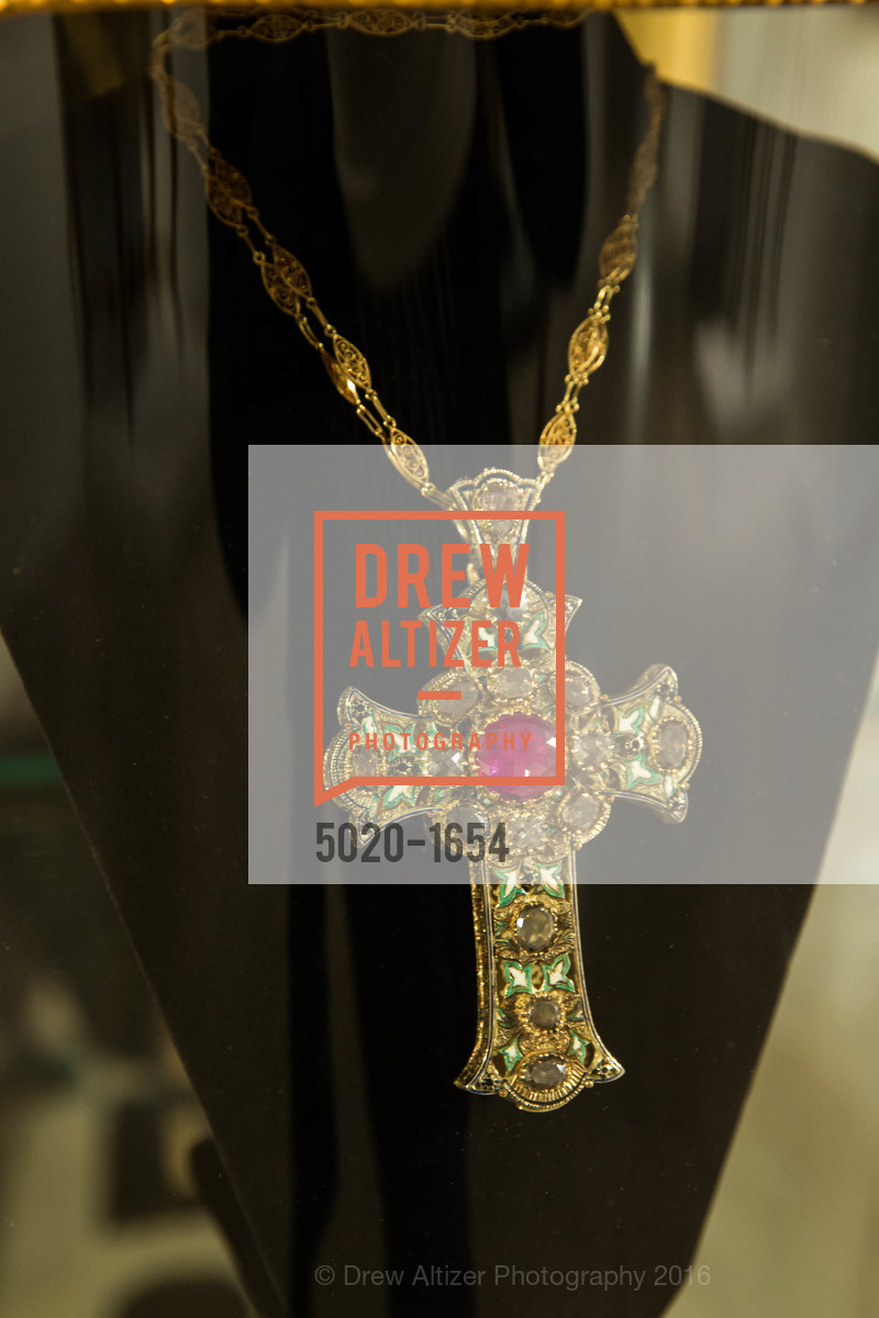 Atmosphere, Sorokko Gallery Hosts Coveted Jewels by Codognato Private Reception, Serge Sorokko Gallery. 55 Geary St., San Francisco, December 8th, 2016, Photo #5020-1654 Atmosphere, Photo #5020-1654