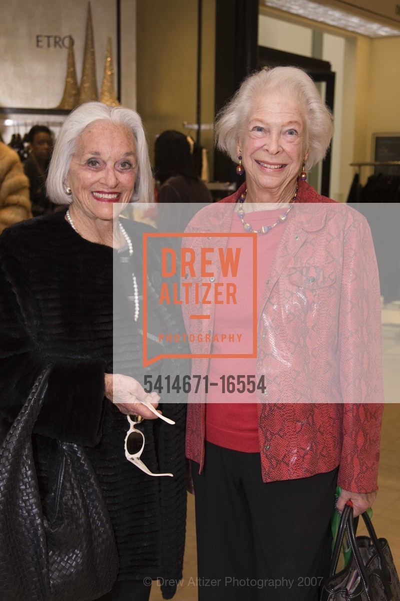 Barbara Temby, Linda Unger, SAKS Fur Event, US, November 6th, 2007, Photo #5414671-16554 Barbara Temby, Linda Unger, Photo #5414671-16554