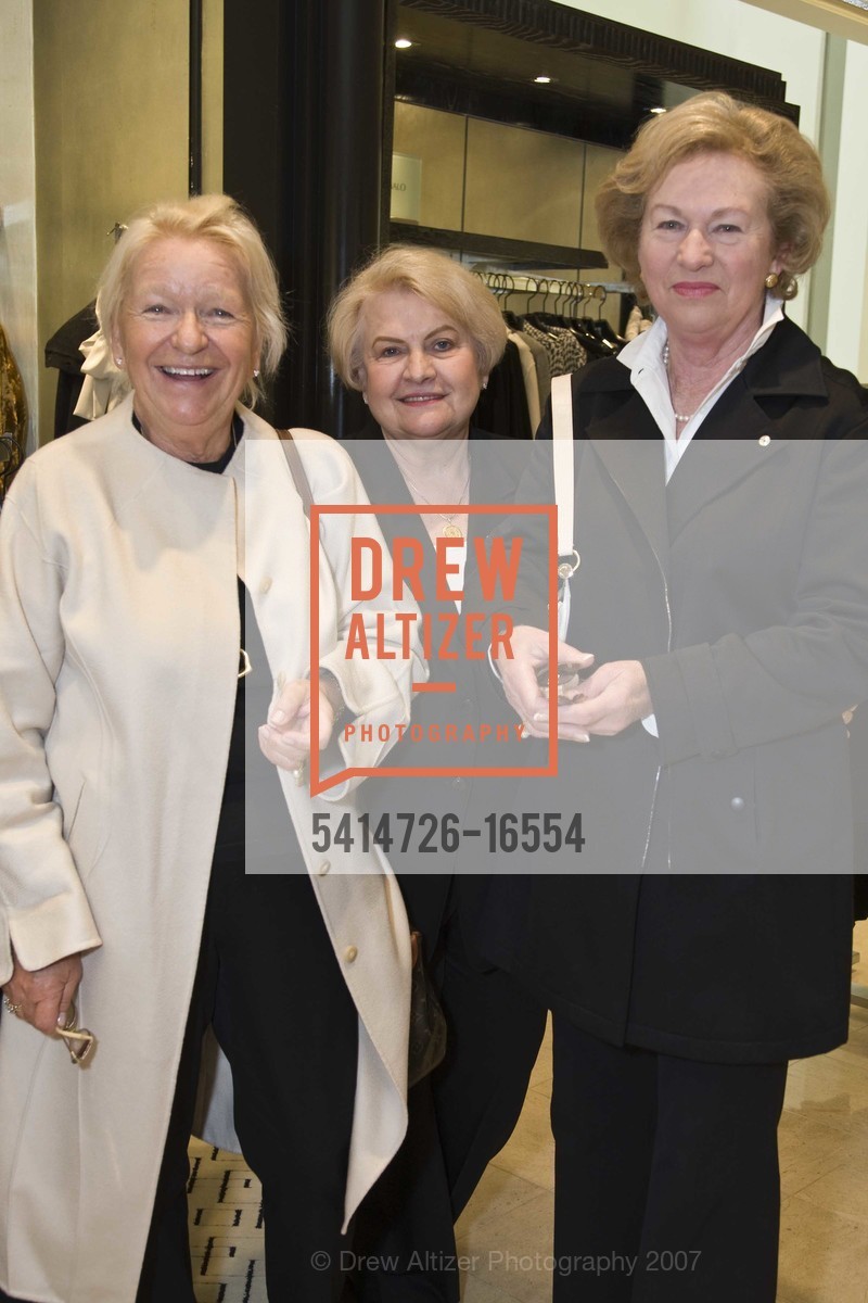 Marianne Valenti, Marrtine Davidson, Lee Reed, SAKS Fur Event, US, November 6th, 2007, Photo #5414726-16554 Marianne Valenti, Marrtine Davidson, Lee Reed, Photo #5414726-16554
