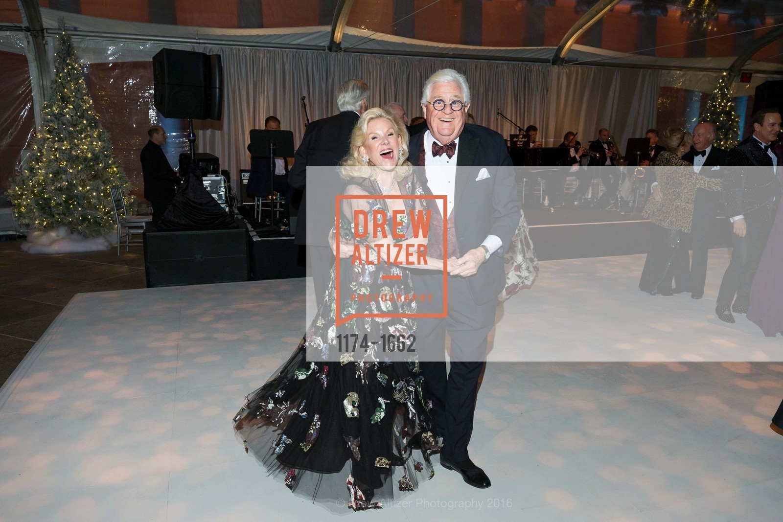 Bob Hill, Dede Wilsey, An Elegant Evening in the Court of Honor, Legion of Honor, December 14th, 2016, Photo #1174-1662 Bob Hill, Dede Wilsey, Photo #1174-1662