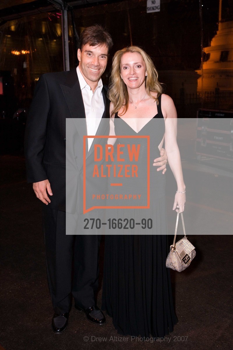 Harald Batista, Andrea Salah, St. Anthony Foundation SERVING HOPE Gala 2007, Pioneer Monument. 147 Fulton St, San Francisco, CA 94102, October 4th, 2007, Photo #270-16620-90 Harald Batista, Andrea Salah, Photo #270-16620-90
