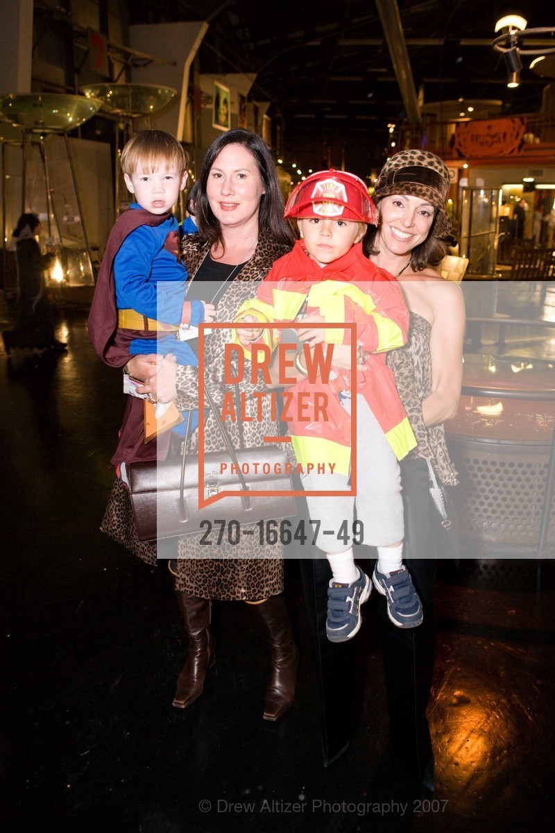 Frankie Duryea, Susan Solinsky Duryea, Ashton La Motte, Marybeth La Motte, Halloween Heroes, US, October 30th, 2007, Photo #270-16647-49 Frankie Duryea, Susan Solinsky Duryea, Ashton La Motte, Marybeth La Motte, Photo #270-16647-49