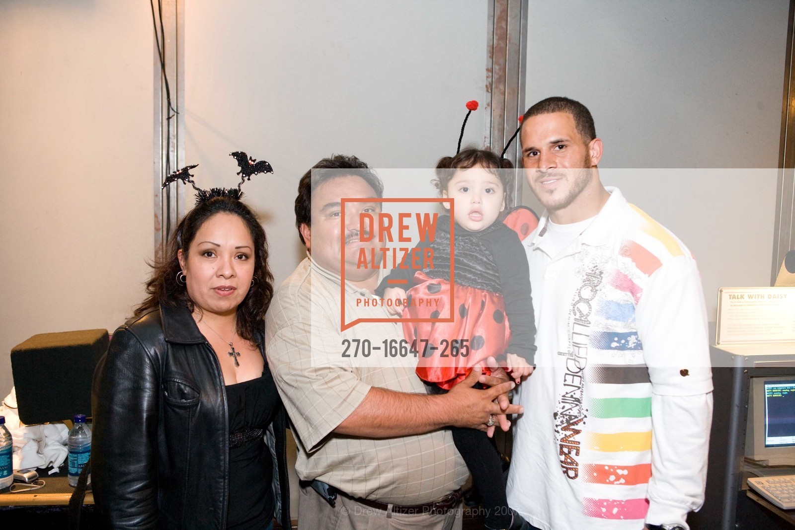Rocio Corona, Tony Guzman, Eva Bailey, Justin Fargas, Halloween Heroes, US, October 30th, 2007, Photo #270-16647-265 Rocio Corona, Tony Guzman, Eva Bailey, Justin Fargas, Photo #270-16647-265