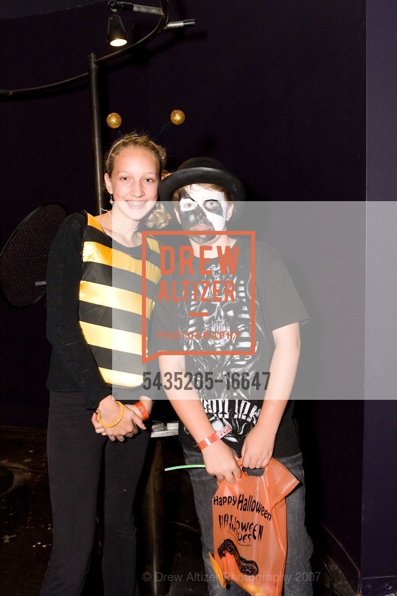 Keli Sherwood, Max Sherwood, Halloween Heroes, US, October 30th, 2007, Photo #5435205-16647 Keli Sherwood, Max Sherwood, Photo #5435205-16647