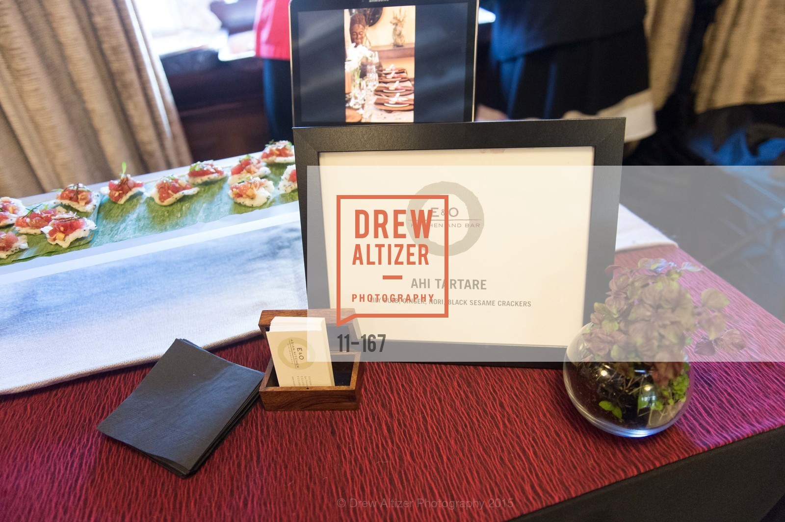 Atmosphere, Dress for Success San Francisco Hosts the 10th Annual