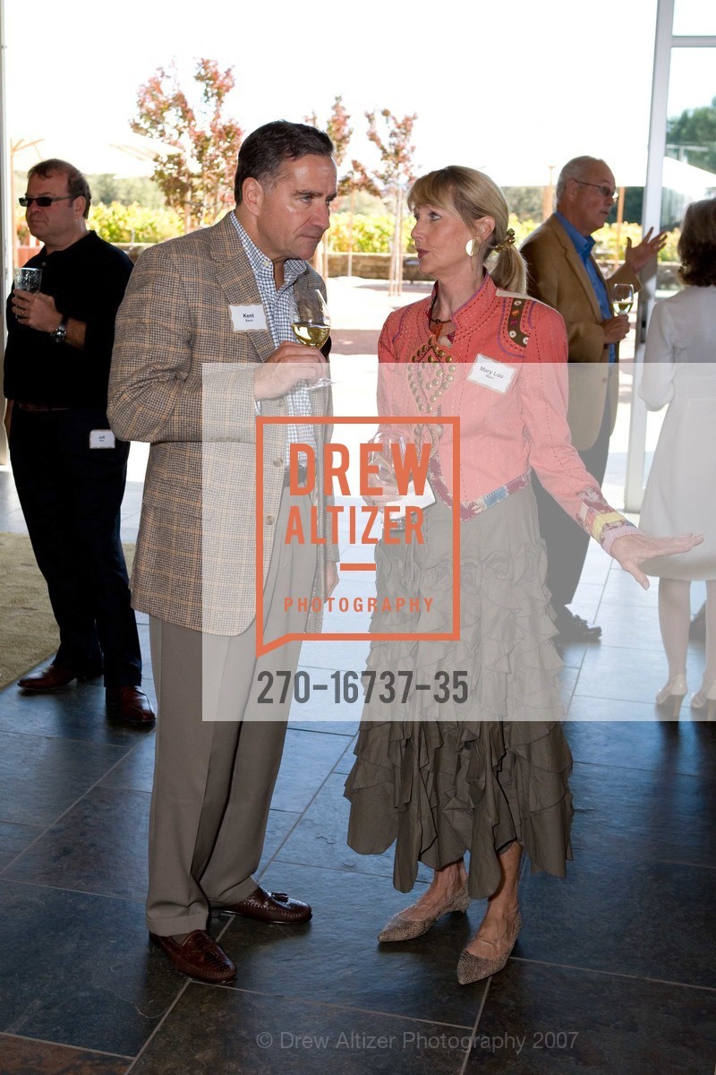 Kent Baum, Mary Lou Meier, The Fritz Institute's 2nd Annual Garden Party, Lynmar Estate. 3909 Frei Road Sebastopol, CA 95472, October 13th, 2007, Photo #270-16737-35 Kent Baum, Mary Lou Meier, Photo #270-16737-35