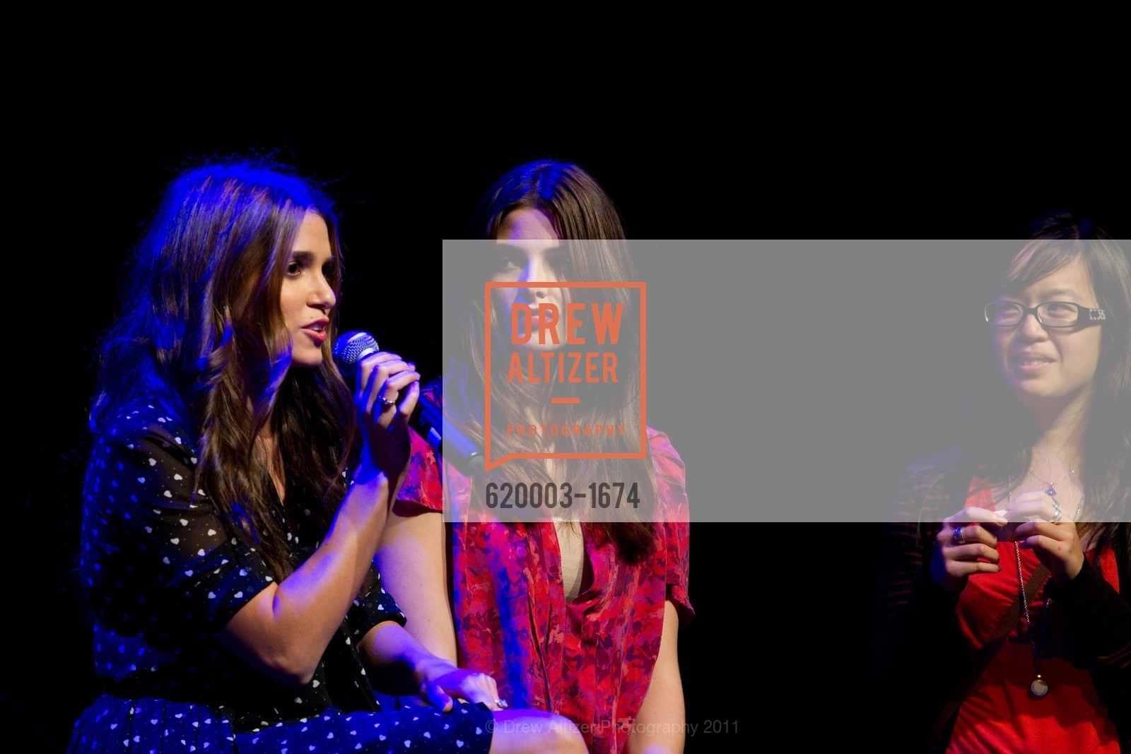 TWILIGHT SAGA: BREAKING DAWN Cast and Concert Tour, US, November 10th, 2011, Photo #620003-1674 Photo #620003-1674