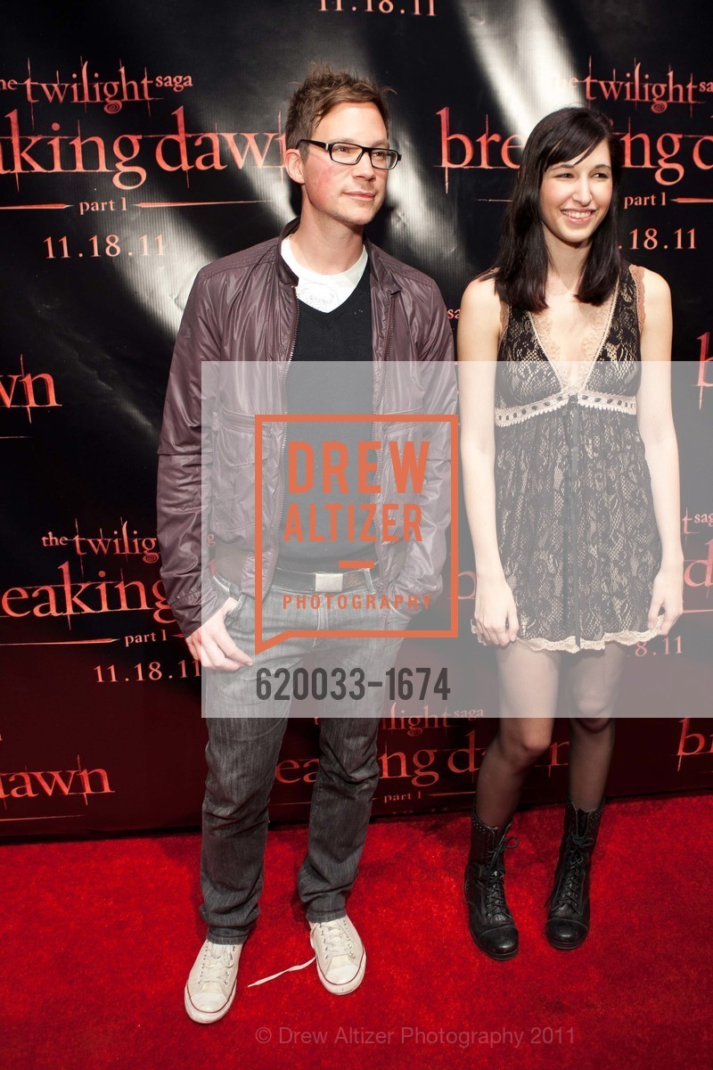 TWILIGHT SAGA: BREAKING DAWN Cast and Concert Tour, US, November 10th, 2011, Photo #620033-1674 Photo #620033-1674