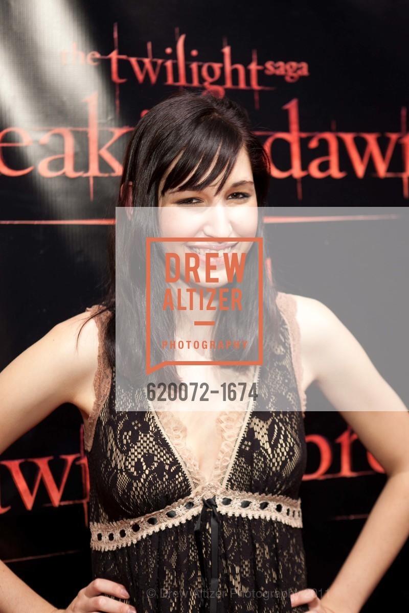 TWILIGHT SAGA: BREAKING DAWN Cast and Concert Tour, US, November 10th, 2011, Photo #620072-1674 Photo #620072-1674