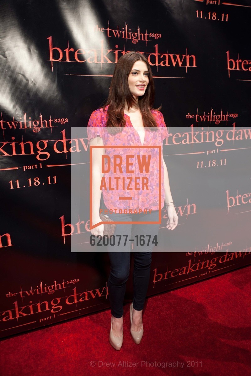 TWILIGHT SAGA: BREAKING DAWN Cast and Concert Tour, US, November 10th, 2011, Photo #620077-1674 Photo #620077-1674