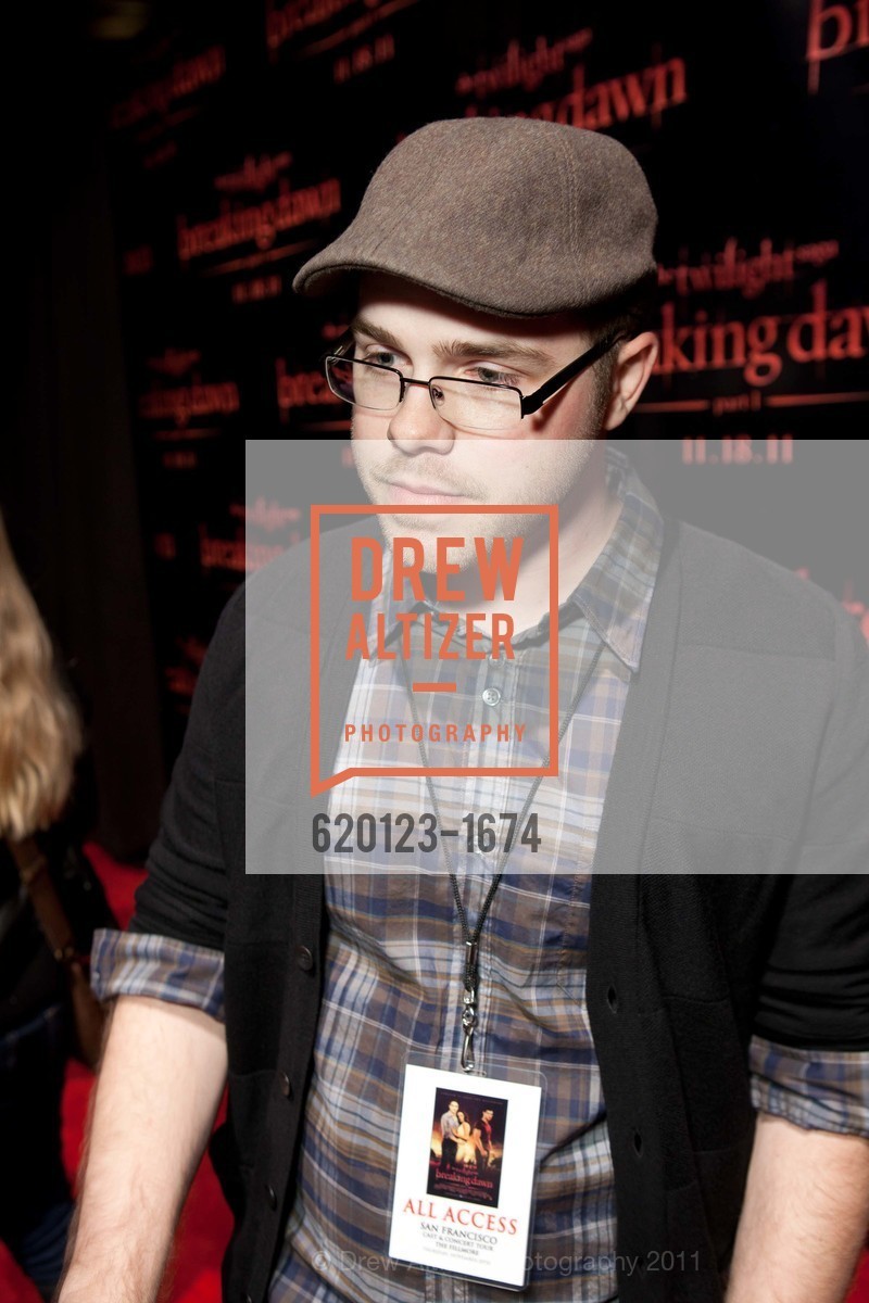 TWILIGHT SAGA: BREAKING DAWN Cast and Concert Tour, US, November 10th, 2011, Photo #620123-1674 Photo #620123-1674