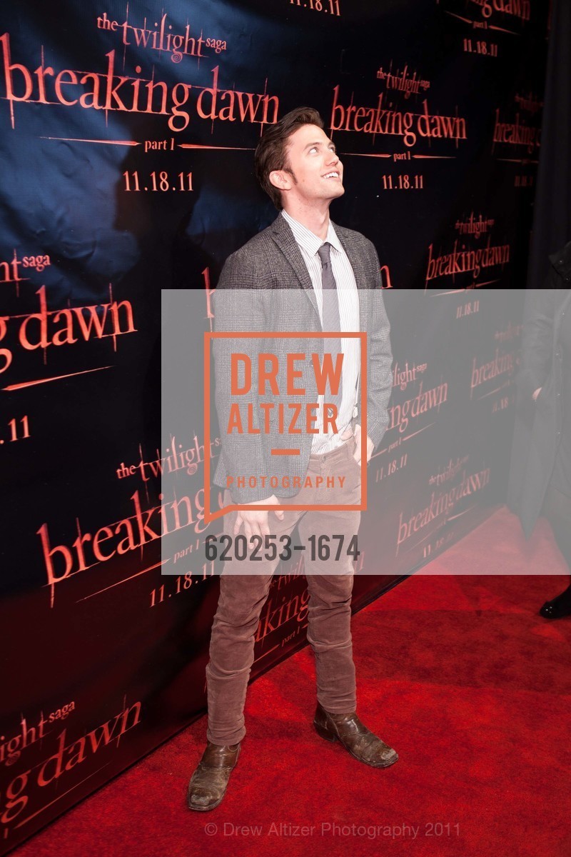 TWILIGHT SAGA: BREAKING DAWN Cast and Concert Tour, US, November 10th, 2011, Photo #620253-1674 Photo #620253-1674