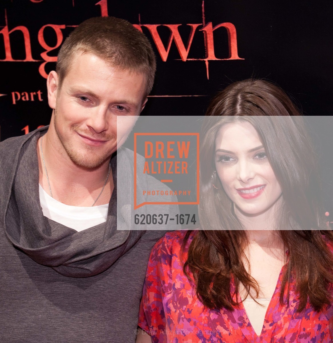 TWILIGHT SAGA: BREAKING DAWN Cast and Concert Tour, US, November 10th, 2011, Photo #620637-1674 Photo #620637-1674