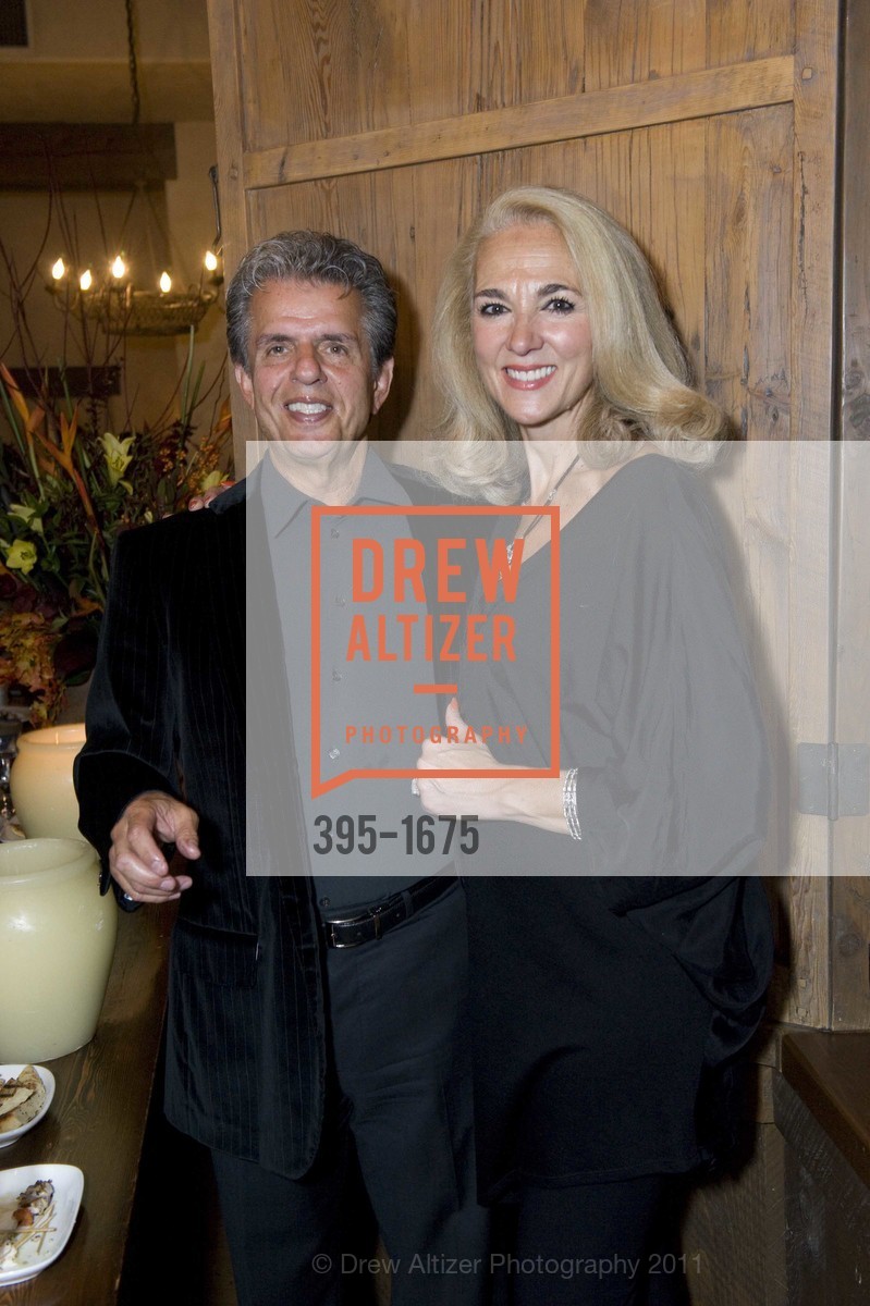 Ron Chez, Athena Marks, HELLENIC Charity Ball Welcome Reception at Kokkari, US, November 11th, 2011, Photo #395-1675 Ron Chez, Athena Marks, Photo #395-1675