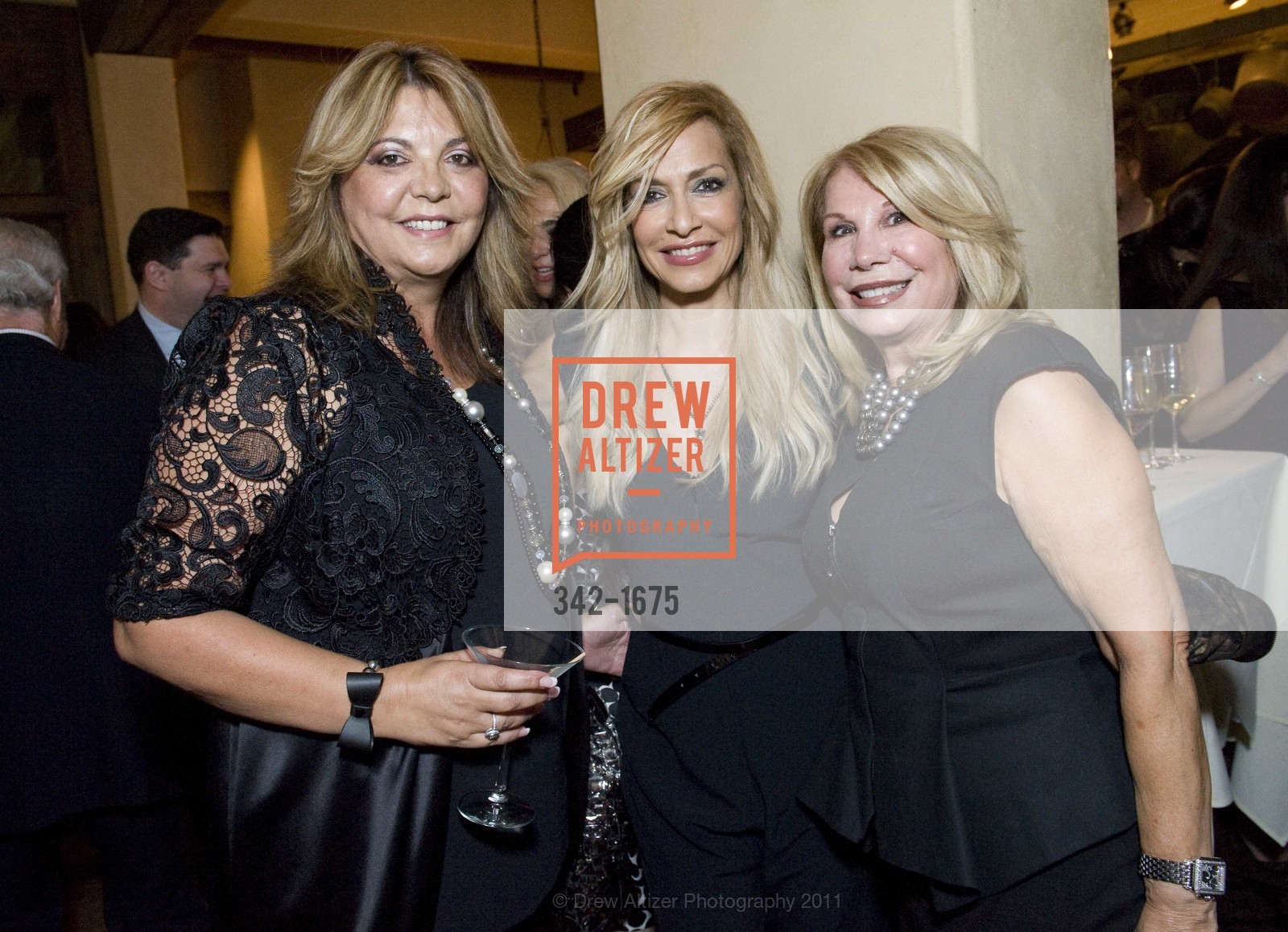 Patty Theodorides, Anna Vissi, Angie Frangadakis, Photo #342-1675