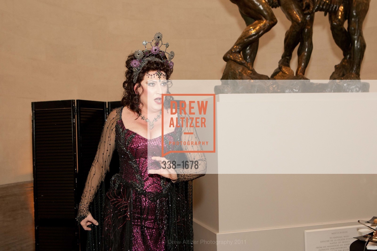 Performance By Kristin Clayton, Bernini's Medusa Opening Party at DE YOUNG MUSEUM, US, November 15th, 2011, Photo #338-1678 Performance By Kristin Clayton, Photo #338-1678