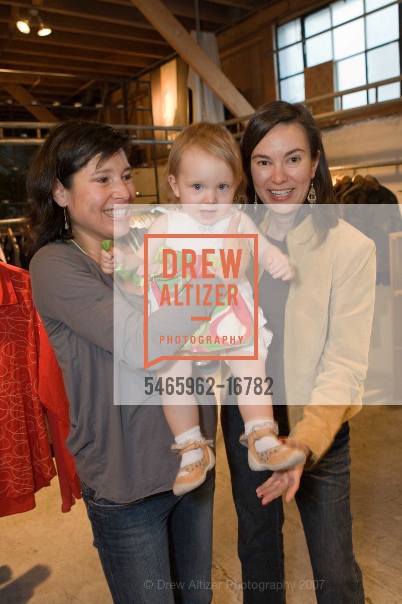 Jennifer Kano, Aurelie Bienaime (little Girl), Diana Westnedge, Photo #5465962-16782