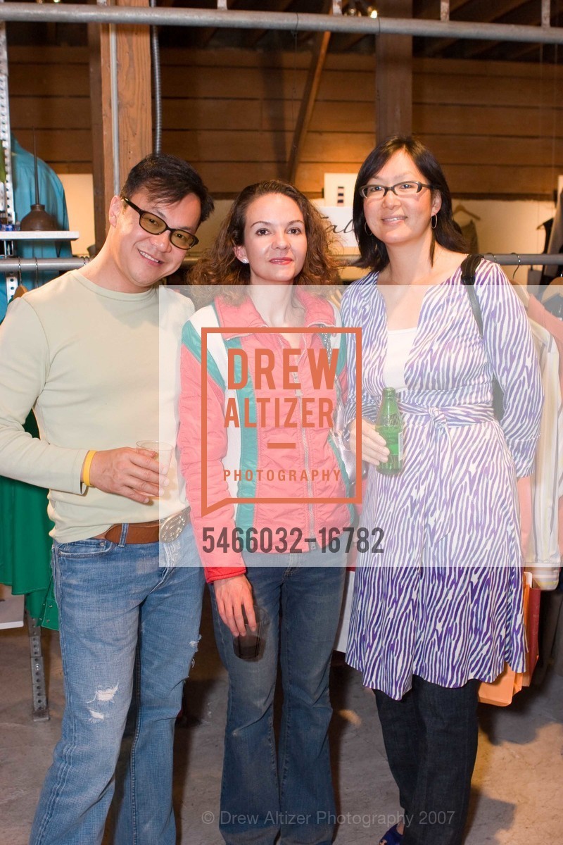 Robin Santos, Christina Caamano, Leslie Lum, Photo #5466032-16782