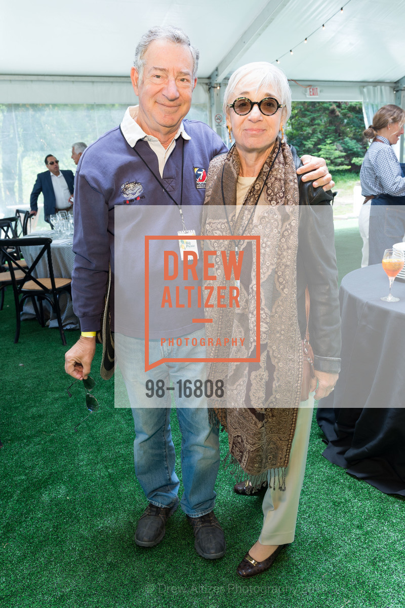 Georgio Sorani, Shelly Sorani, Stern Grove Festival's The Big Picnic 2018, Sigmund Stern Grove. 2750 19th Avenue, June 17th, 2018, Photo #98-16808 Georgio Sorani, Shelly Sorani, Photo #98-16808