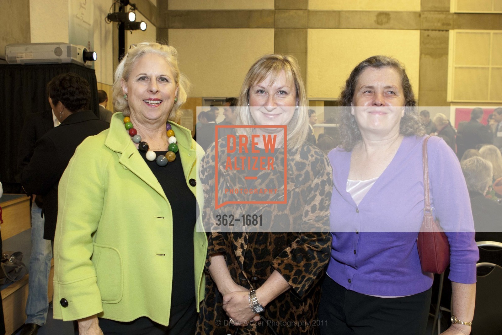 Fifi Holbrook, Tassy Menudier, Susan Jaedicke, Photo #362-1681