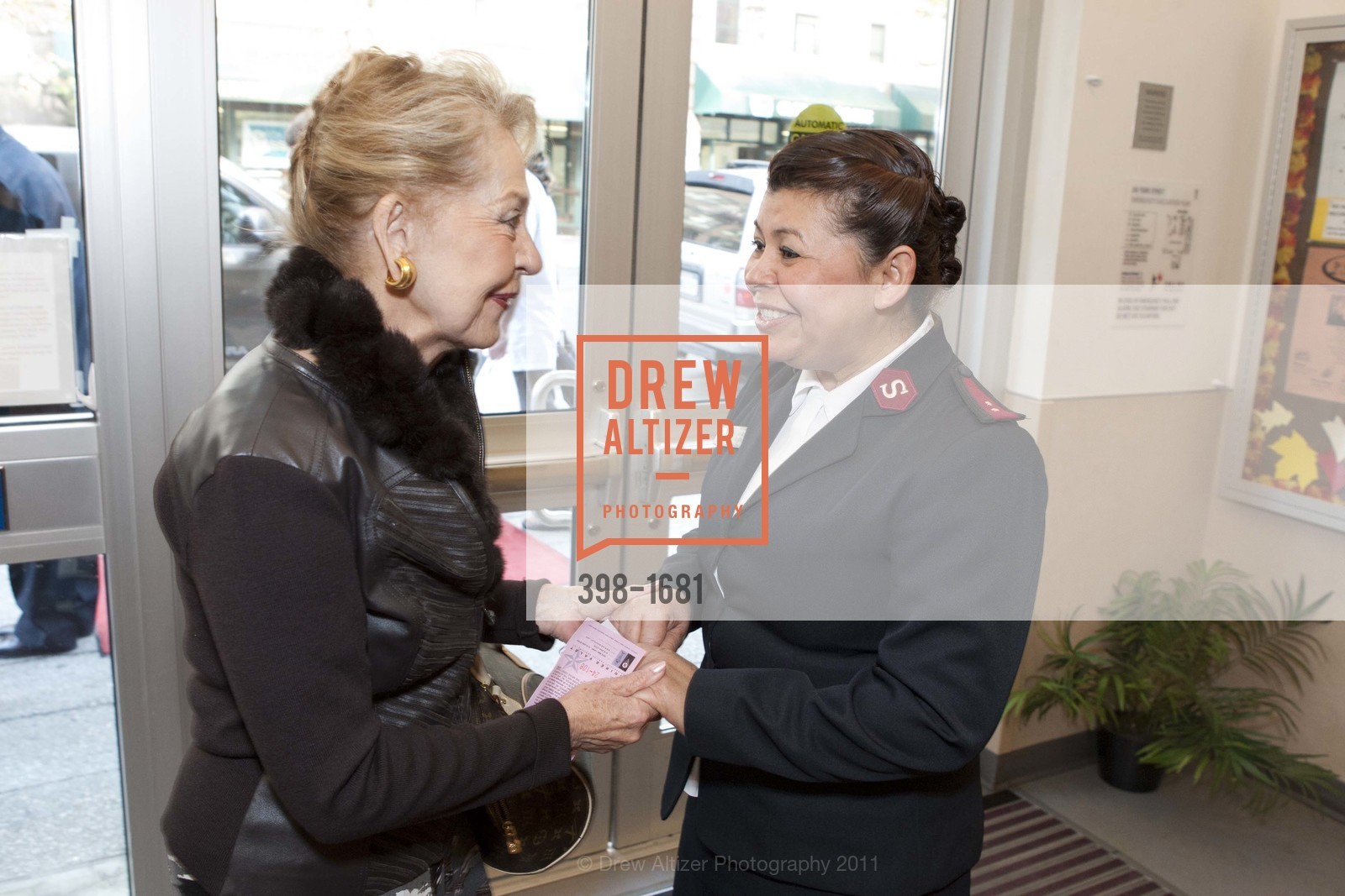 Jennifer Cortez, The Salvation Army's 8th Annual Holiday Luncheon, US, November 16th, 2011, Photo #398-1681 Jennifer Cortez, Photo #398-1681