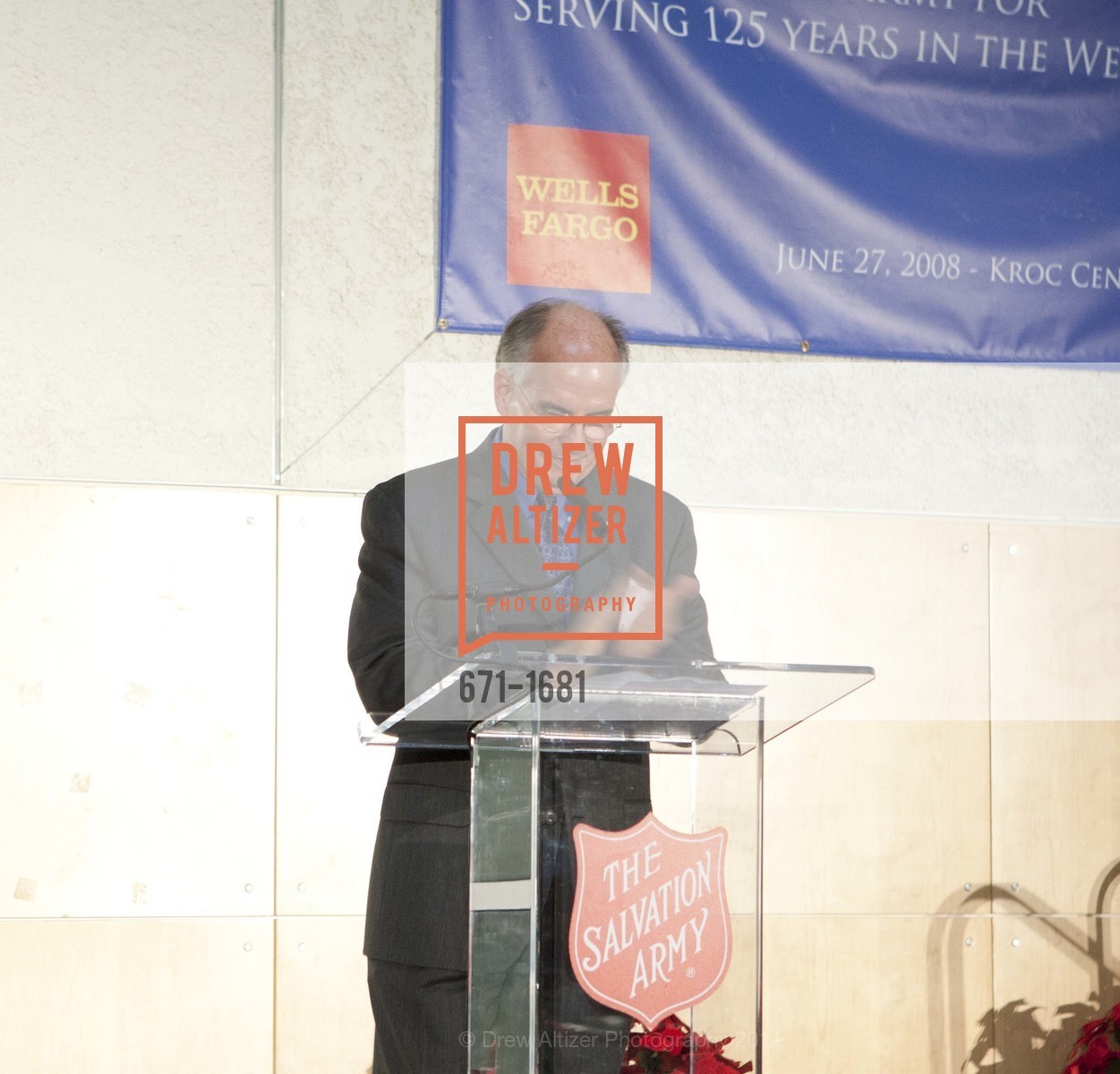 The Salvation Army's 8th Annual Holiday Luncheon, US, November 16th, 2011, Photo #671-1681 Photo #671-1681