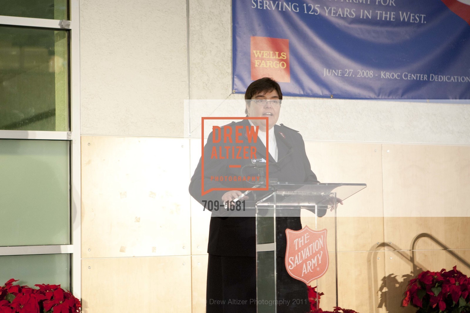 Kelly Pontsler, The Salvation Army's 8th Annual Holiday Luncheon, US, November 16th, 2011, Photo #709-1681 Kelly Pontsler, Photo #709-1681