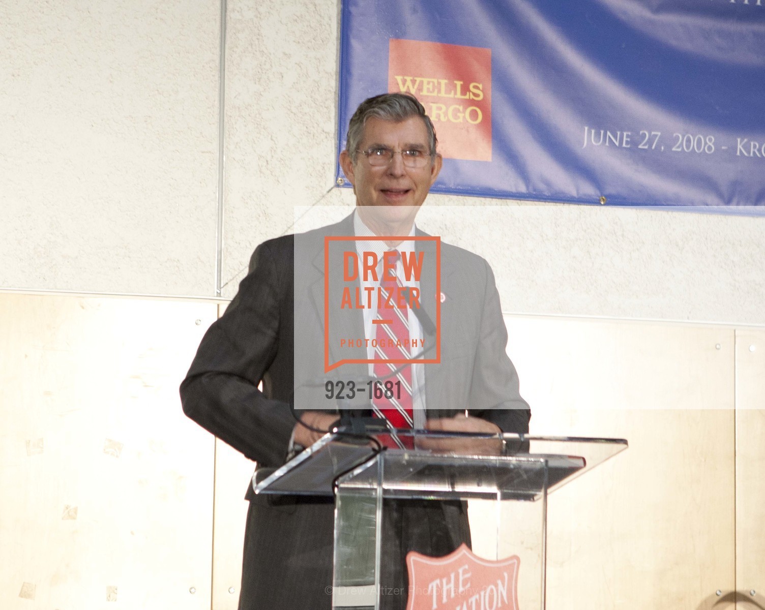 Bert Decker, The Salvation Army's 8th Annual Holiday Luncheon, US, November 16th, 2011, Photo #923-1681 Bert Decker, Photo #923-1681