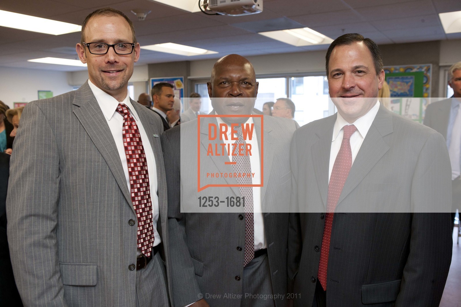 Andrew Band, Vida Blue, John Hamot, The Salvation Army's 8th Annual Holiday Luncheon, US, November 16th, 2011, Photo #1253-1681 Andrew Band, Vida Blue, John Hamot, Photo #1253-1681