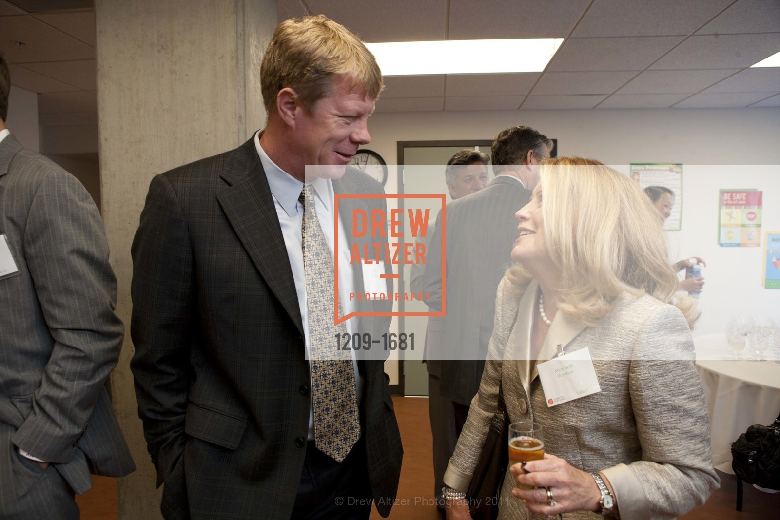Doug Hiemstra, Mary Beth Warman, The Salvation Army's 8th Annual Holiday Luncheon, US, November 16th, 2011, Photo #1209-1681 Doug Hiemstra, Mary Beth Warman, Photo #1209-1681