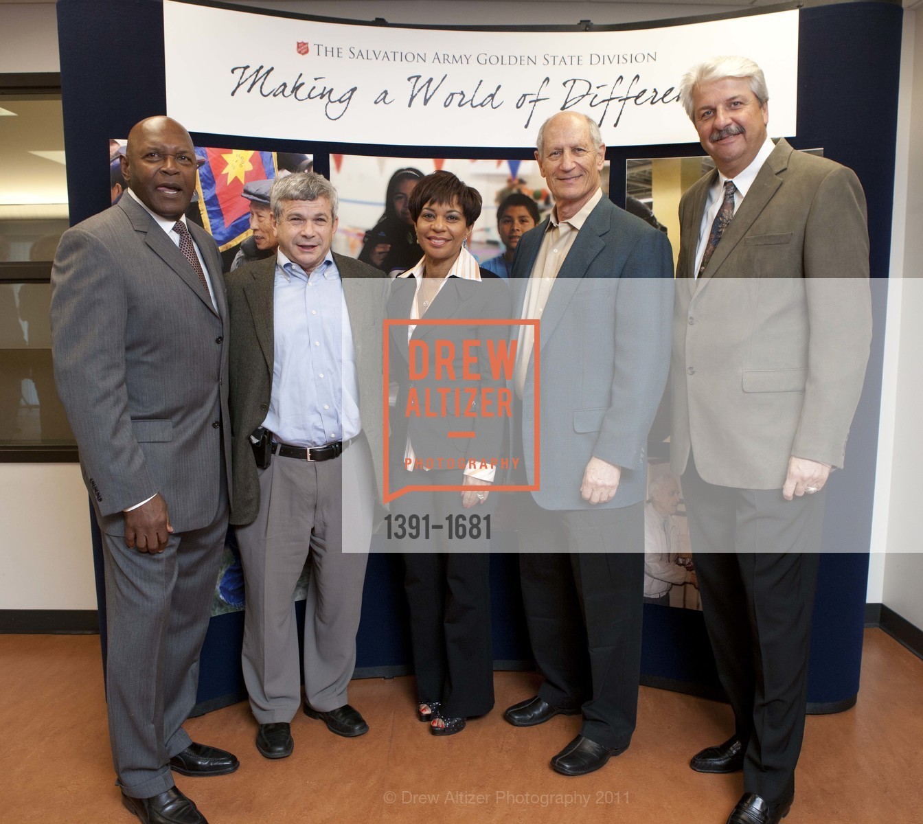 Vida Blue, RIchard Veleson, Renel Brooks-Moon, Dolph Shapiro, Bill Laskey, The Salvation Army's 8th Annual Holiday Luncheon, US, November 16th, 2011, Photo #1391-1681 Vida Blue, RIchard Veleson, Renel Brooks-Moon, Dolph Shapiro, Bill Laskey, Photo #1391-1681