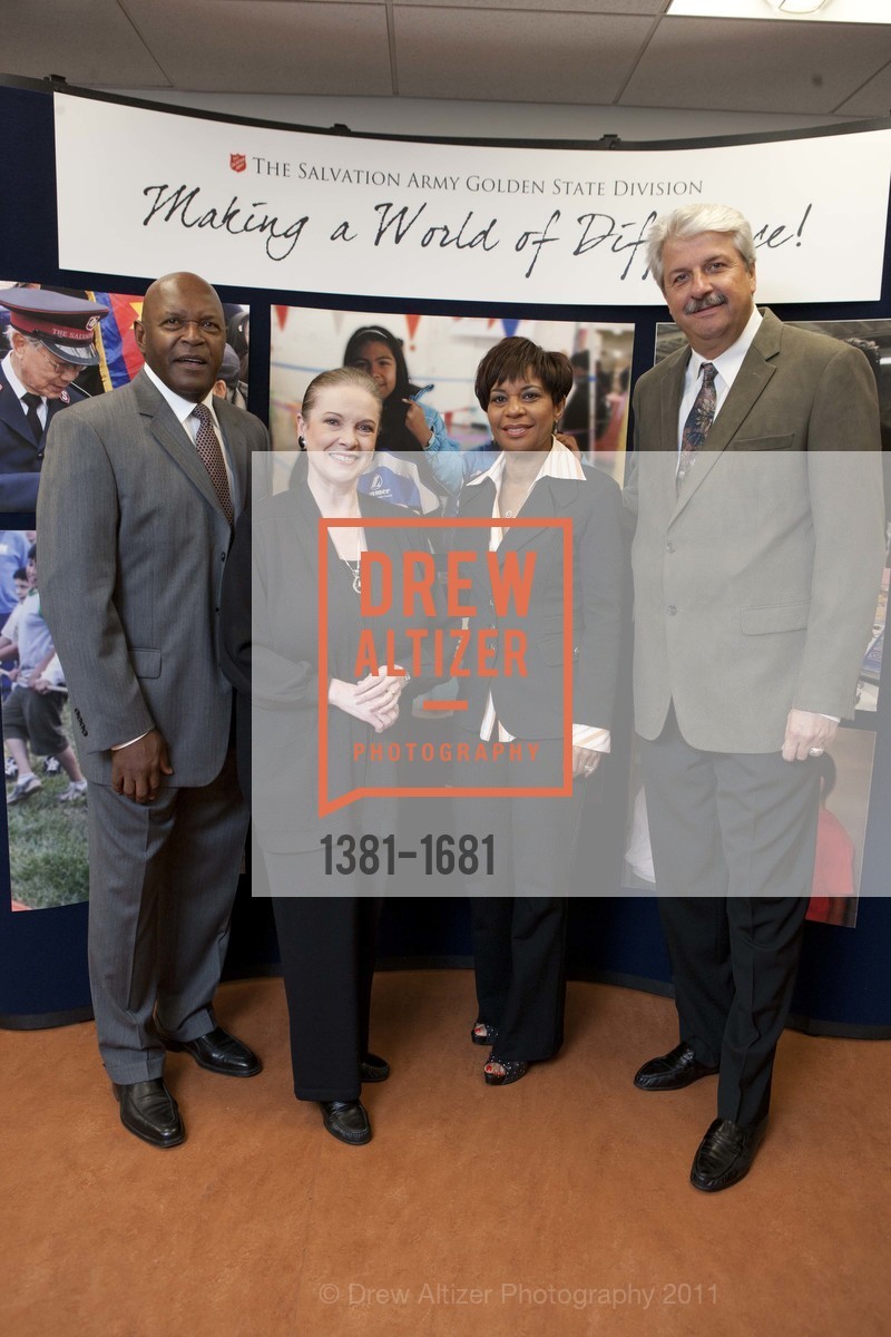 Vida Blue, Terry Lowry, Renel Brooks-Moon, Bill Laskey, The Salvation Army's 8th Annual Holiday Luncheon, US, November 16th, 2011, Photo #1381-1681 Vida Blue, Terry Lowry, Renel Brooks-Moon, Bill Laskey, Photo #1381-1681