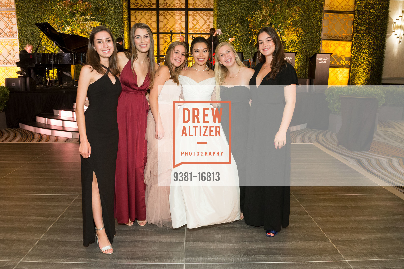 Ella Bosco, Melanie Kessinger, Tess McCamy-Miller, Kate Dilley, Anna Dworetzky, Lila Felser, San Francisco Debutante Ball 2018 Benefiting CPMC, Westin St. Francis Hotel. 335 Powell St, Photo #9381-16813 Ella Bosco, Melanie Kessinger, Tess McCamy-Miller, Kate Dilley, Anna Dworetzky, Lila Felser, Photo #9381-16813
