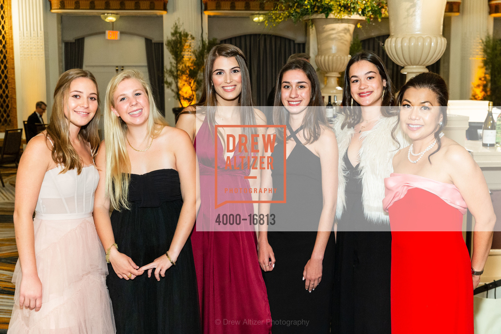 Tess McCamy Miller, Ana Dworetzky, Melanie Kessinger, Ella Boscoe, Lila Felser, Theresa Dilley, San Francisco Debutante Ball 2018 Benefiting CPMC, Westin St. Francis Hotel. 335 Powell St, Photo #4000-16813 Tess McCamy Miller, Ana Dworetzky, Melanie Kessinger, Ella Boscoe, Lila Felser, Theresa Dilley, Photo #4000-16813