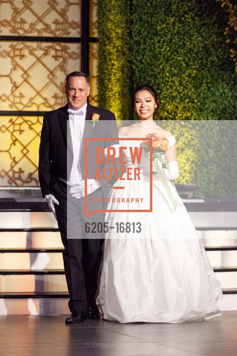 Timothy Dilley, Katherine Zurbuch Dilley, San Francisco Debutante Ball 2018 Benefiting CPMC, Westin St. Francis Hotel. 335 Powell St, Photo #6205-16813 Timothy Dilley, Katherine Zurbuch Dilley, Photo #6205-16813