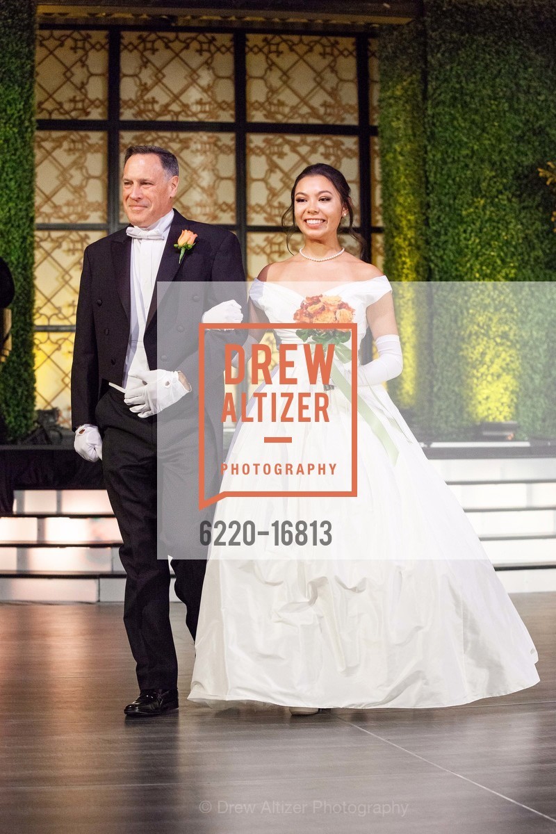 Timothy Dilley, Katherine Zurbuch Dilley, San Francisco Debutante Ball 2018 Benefiting CPMC, Westin St. Francis Hotel. 335 Powell St, Photo #6220-16813 Timothy Dilley, Katherine Zurbuch Dilley, Photo #6220-16813