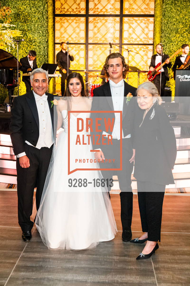 David Shimmon, Henry Nicholas Ashley, Alison Julia Shimmon, Denise Hale, San Francisco Debutante Ball 2018 Benefiting CPMC, Westin St. Francis Hotel. 335 Powell St, Photo #9288-16813 David Shimmon, Henry Nicholas Ashley, Alison Julia Shimmon, Denise Hale, Photo #9288-16813