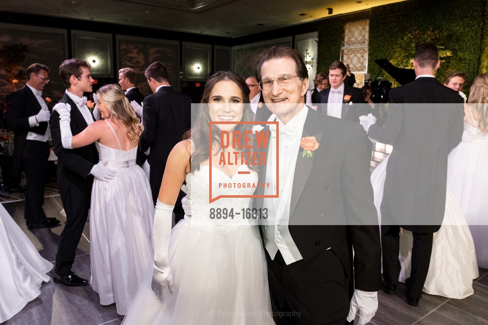 Jim Avery, Amanda York Avery, San Francisco Debutante Ball 2018 Benefiting CPMC, Westin St. Francis Hotel. 335 Powell St, Photo #8894-16813 Jim Avery, Amanda York Avery, Photo #8894-16813
