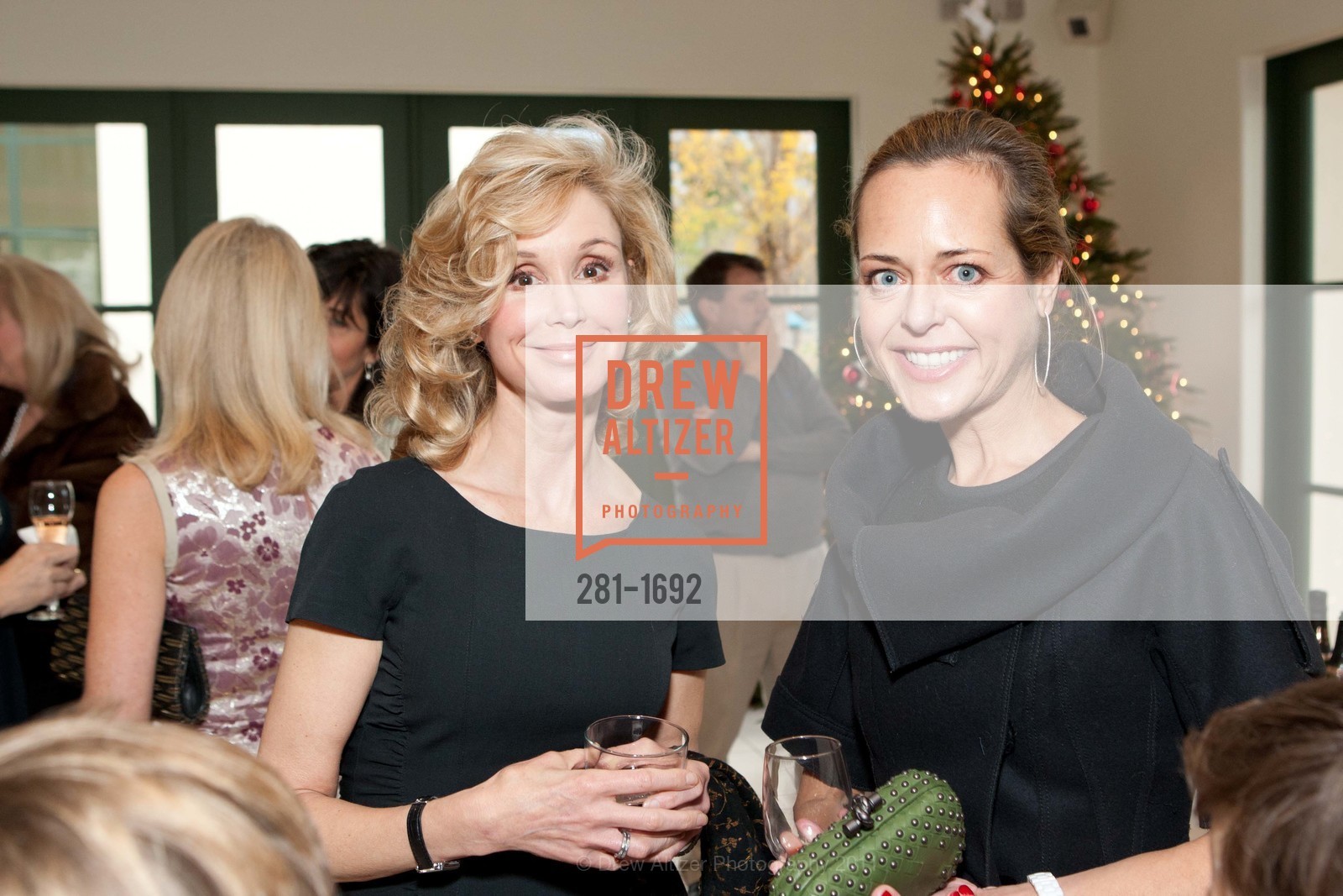 Susan Tamagne, Charlot Malin, San Francisco Opera Guild - Opera Ball Post-Party at Ferrari/Maserati of San Francisco, US, December 11th, 2011, Photo #281-1692 Susan Tamagne, Charlot Malin, Photo #281-1692