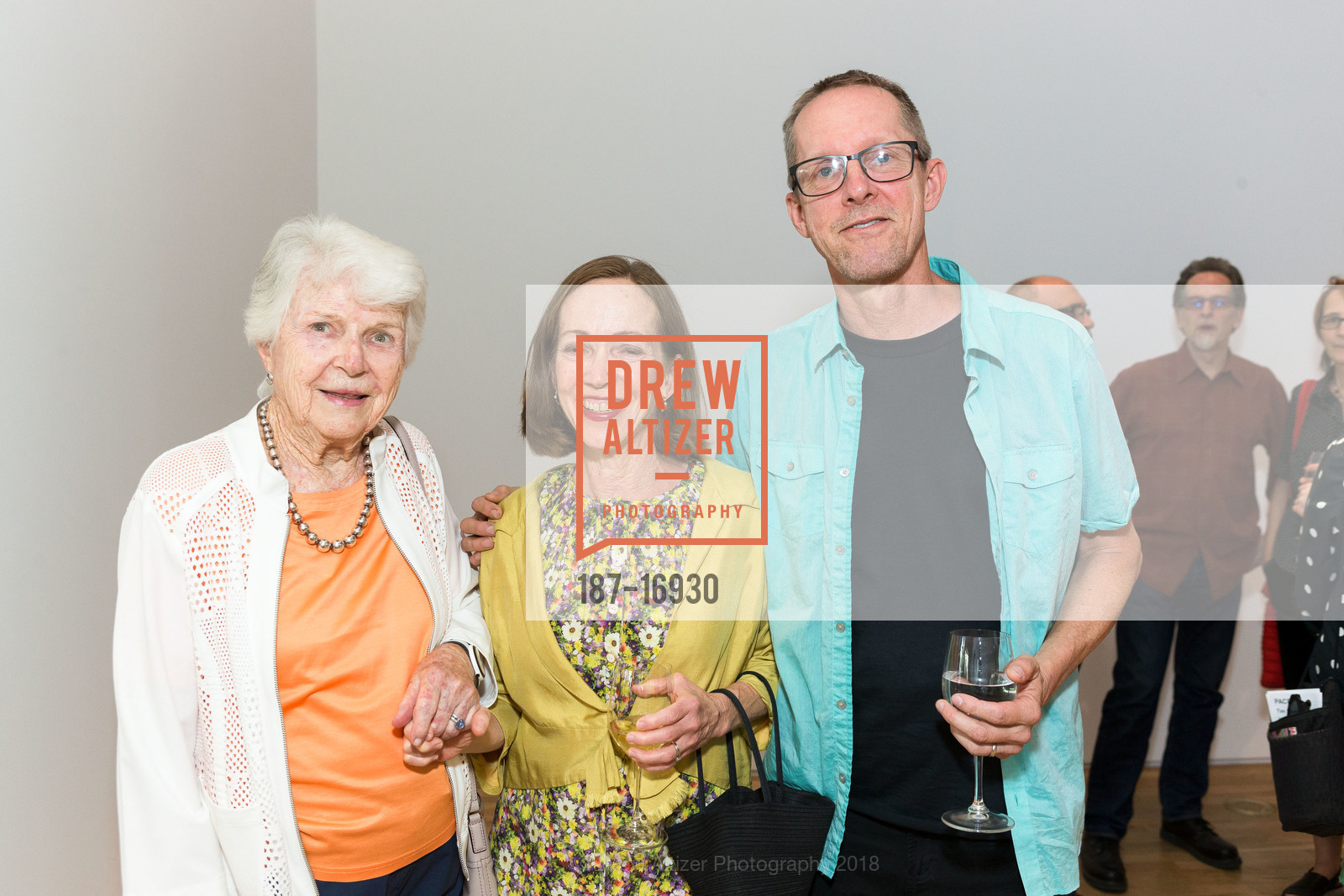 Moo Anderson, Patty Wickman, Tim Hawkinson, Pace Gallery hosts Tim Hawkinson Opening Reception, Pace Gallery. 229 Hamilton Ave, July 25th, 2018, Photo #187-16930 Moo Anderson, Patty Wickman, Tim Hawkinson, Photo #187-16930