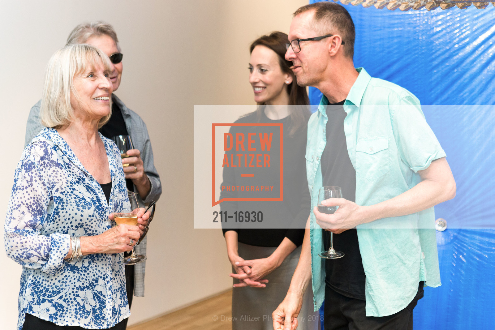 Susan Fry, Brian Anuskewicz, Courtney Kass, Tim Hawkinson, Pace Gallery hosts Tim Hawkinson Opening Reception, Pace Gallery. 229 Hamilton Ave, July 25th, 2018, Photo #211-16930 Susan Fry, Brian Anuskewicz, Courtney Kass, Tim Hawkinson, Photo #211-16930