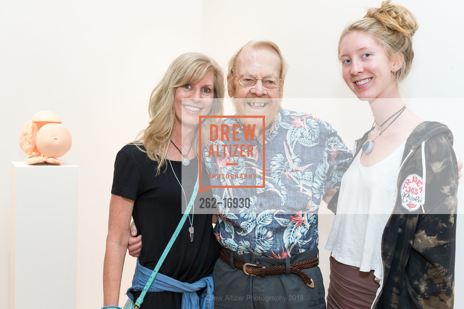 Lori Staples, Paul Hawkinson, Alexis Staples, Photo #262-16930
