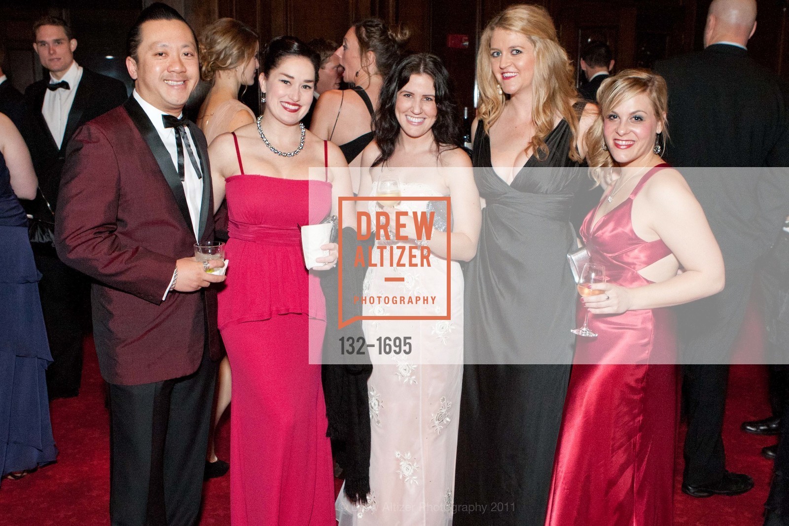 Mike Winn, Bridget Dixon, Kendall Reischl Megan Campbell, Robin McCullen, Spinsters of San Francisco Holiday Ball, US, December 10th, 2011, Photo #132-1695 Mike Winn, Bridget Dixon, Kendall Reischl Megan Campbell, Robin McCullen, Photo #132-1695
