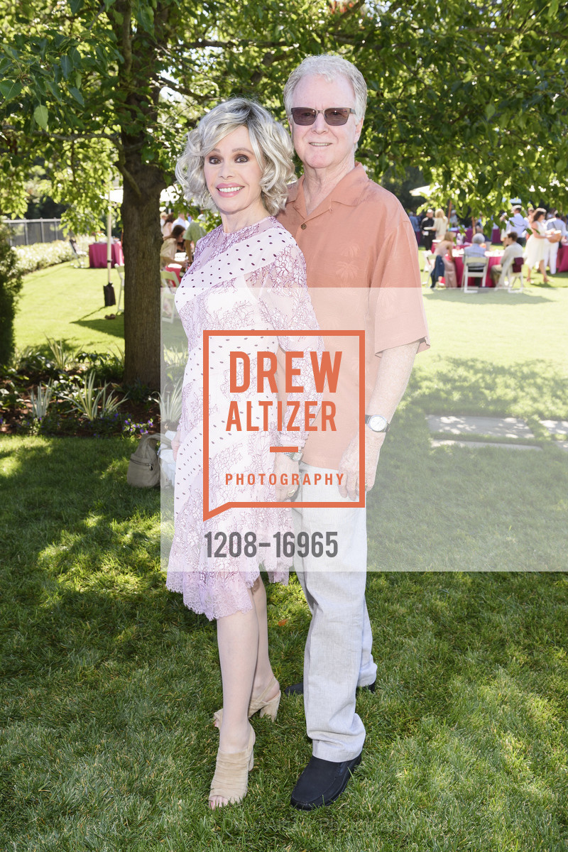 Joy Morris, Bob Cullen, CASA Garden Party 2018, Private Residence, August 26th, 2018, Photo #1208-16965 Joy Morris, Bob Cullen, Photo #1208-16965