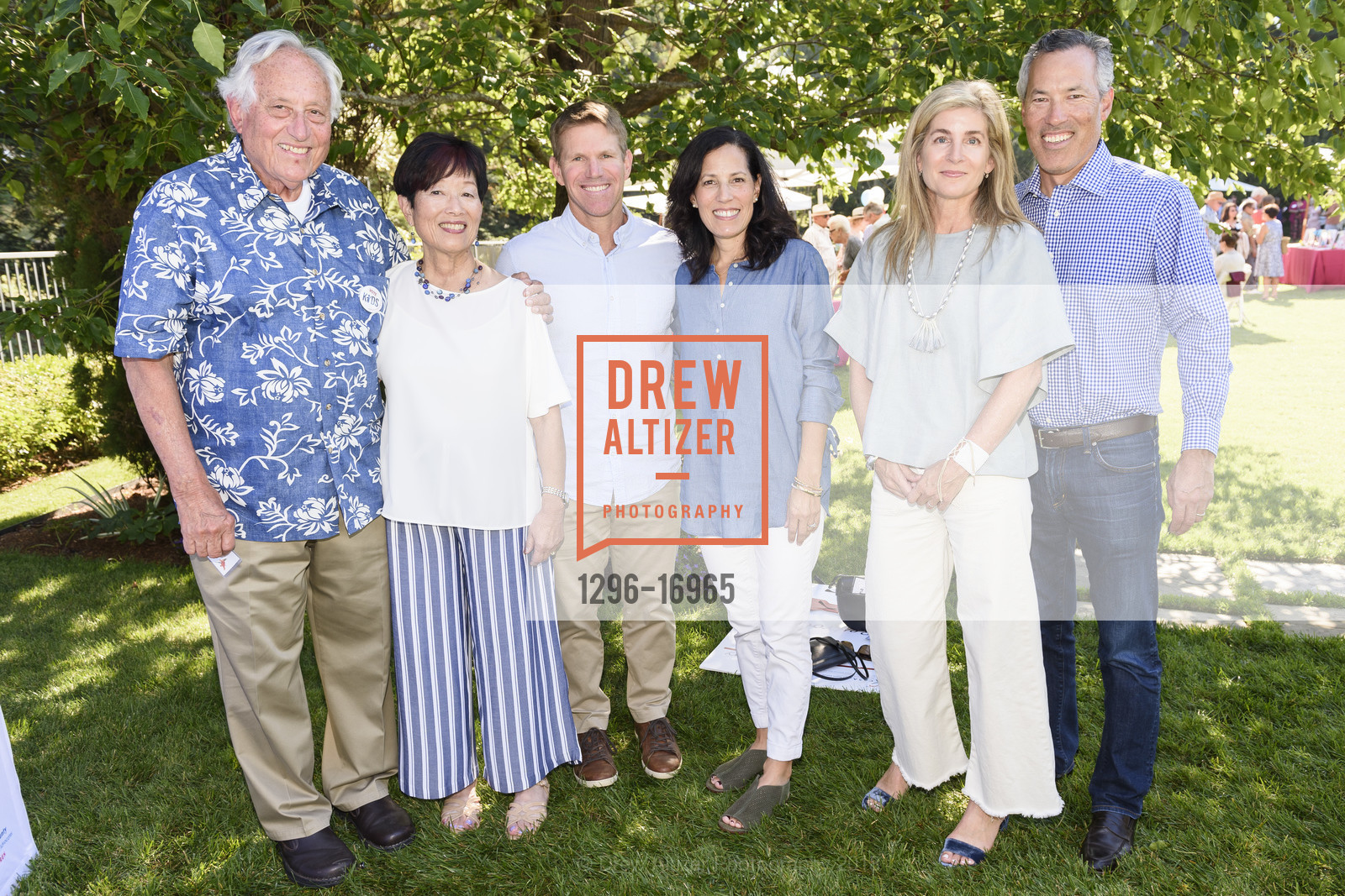 Harvey Kaplan, Gay Kaplan, Anna Mooney, Mark Mooney, Monica Kaplan, Greg Kaplan, CASA Garden Party 2018, Private Residence, August 26th, 2018, Photo #1296-16965 Harvey Kaplan, Gay Kaplan, Anna Mooney, Mark Mooney, Monica Kaplan, Greg Kaplan, Photo #1296-16965