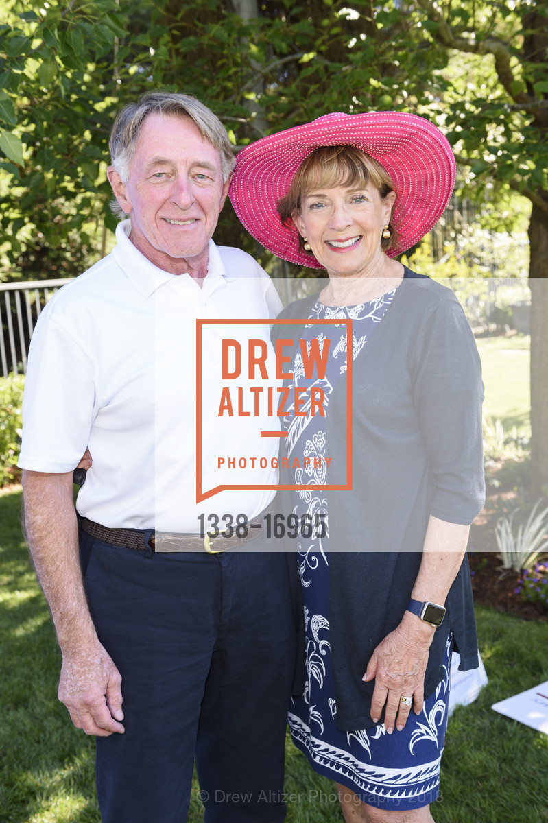 Steve Weller, Nancy Weller, CASA Garden Party 2018, Private Residence, August 26th, 2018, Photo #1338-16965 Steve Weller, Nancy Weller, Photo #1338-16965