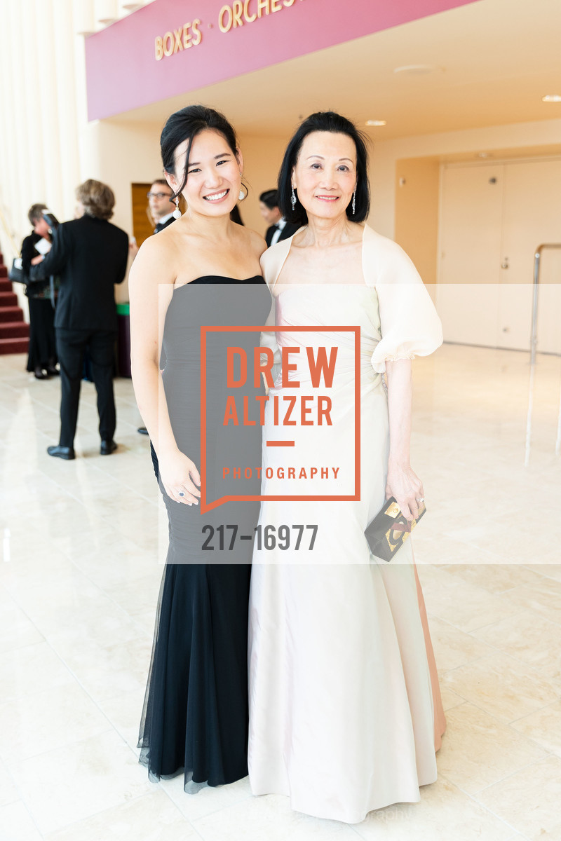 Nina Zhou, Iris Chan, San Francisco Symphony 2018 Opening Night Gala, Davies Symphony Hall. 201 Van Ness Avenue, Photo #217-16977 Nina Zhou, Iris Chan, Photo #217-16977
