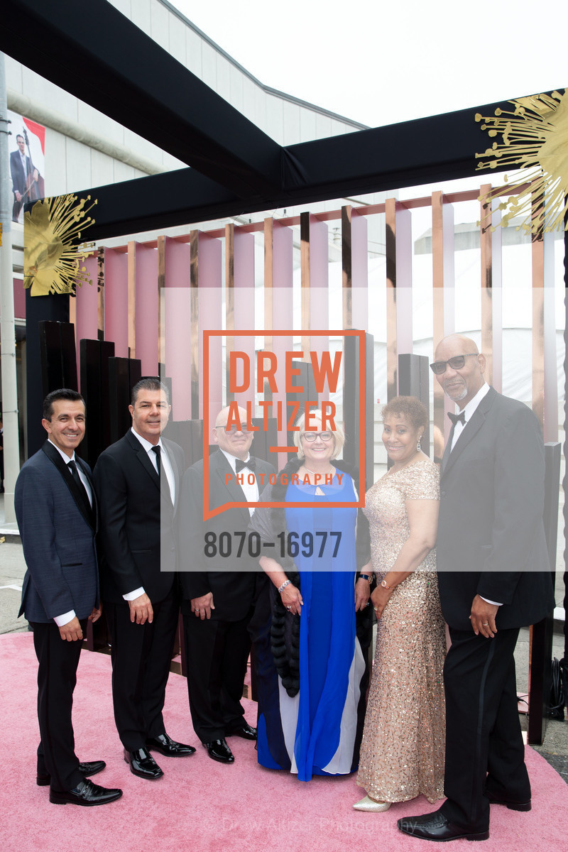 Alejandro Lara, Gary Smith, Karen Sanford, Ernest Kagramanov, San Francisco Symphony 2018 Opening Night Gala, Davies Symphony Hall. 201 Van Ness Avenue, Photo #8070-16977 Alejandro Lara, Gary Smith, Karen Sanford, Ernest Kagramanov, Photo #8070-16977
