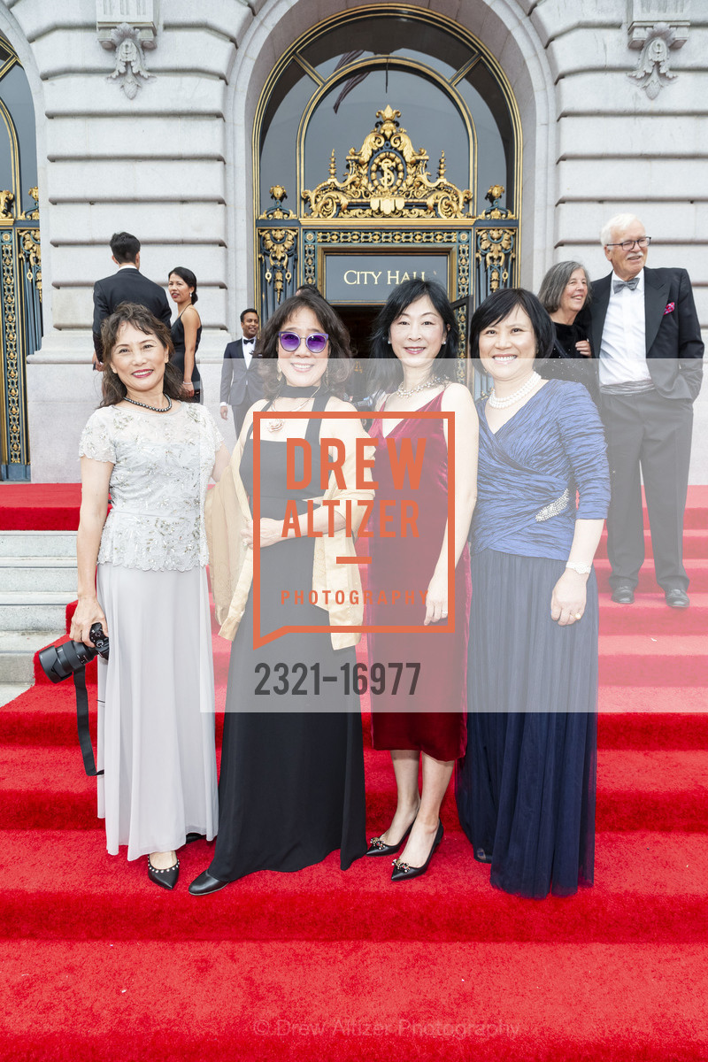 Ana Su, Eve Zhang, Catherine Zhang, Lily Xu, San Francisco Symphony 2018 Opening Night Gala, Davies Symphony Hall. 201 Van Ness Avenue, Photo #2321-16977 Ana Su, Eve Zhang, Catherine Zhang, Lily Xu, Photo #2321-16977